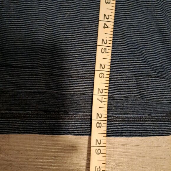 Travis Mathew Polo Shirt Mens Medium Blue Golf Performance Stretch Striped - Picture 9 of 9